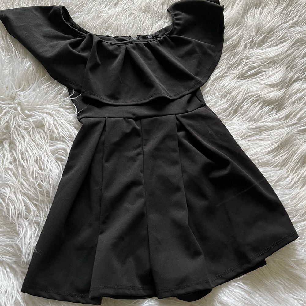 NWOT Fashion Nova black romper - size S